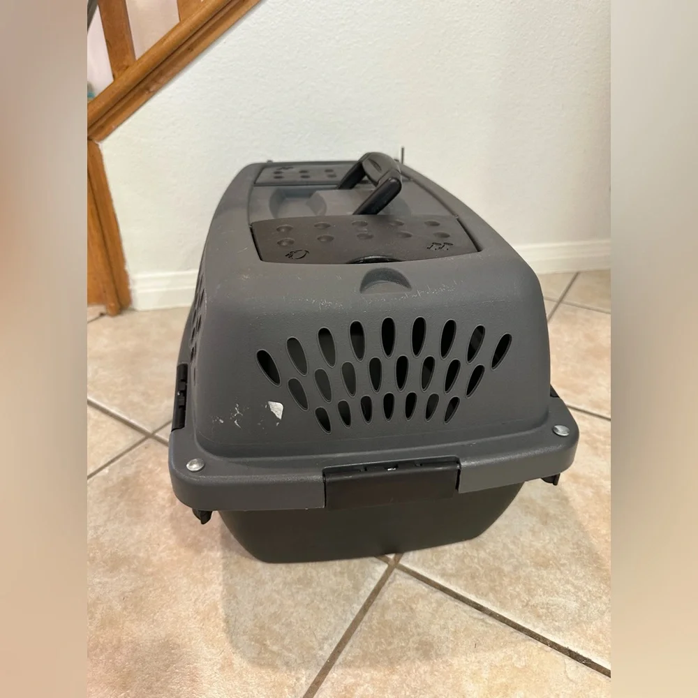 Small Cat/Dog Kennel